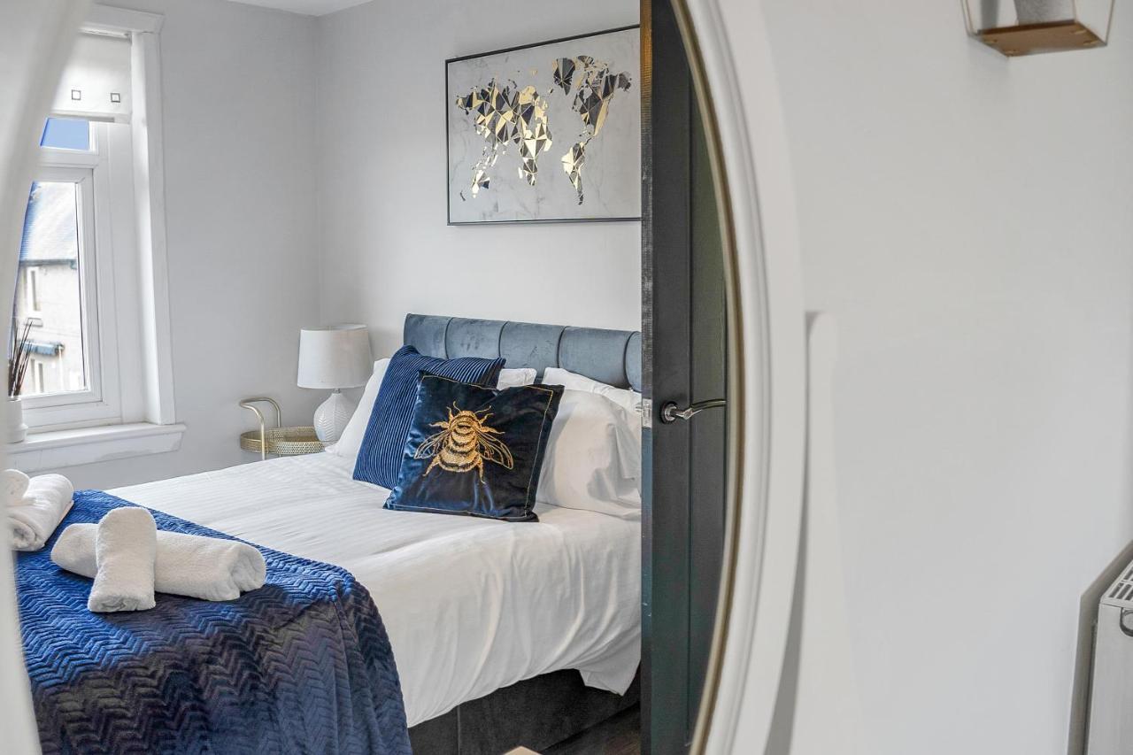 Modern & Spacious 2 Bedroom House - Free Parking - Front & Back Garden - Private Main Door Entrance Edinburgh Dış mekan fotoğraf