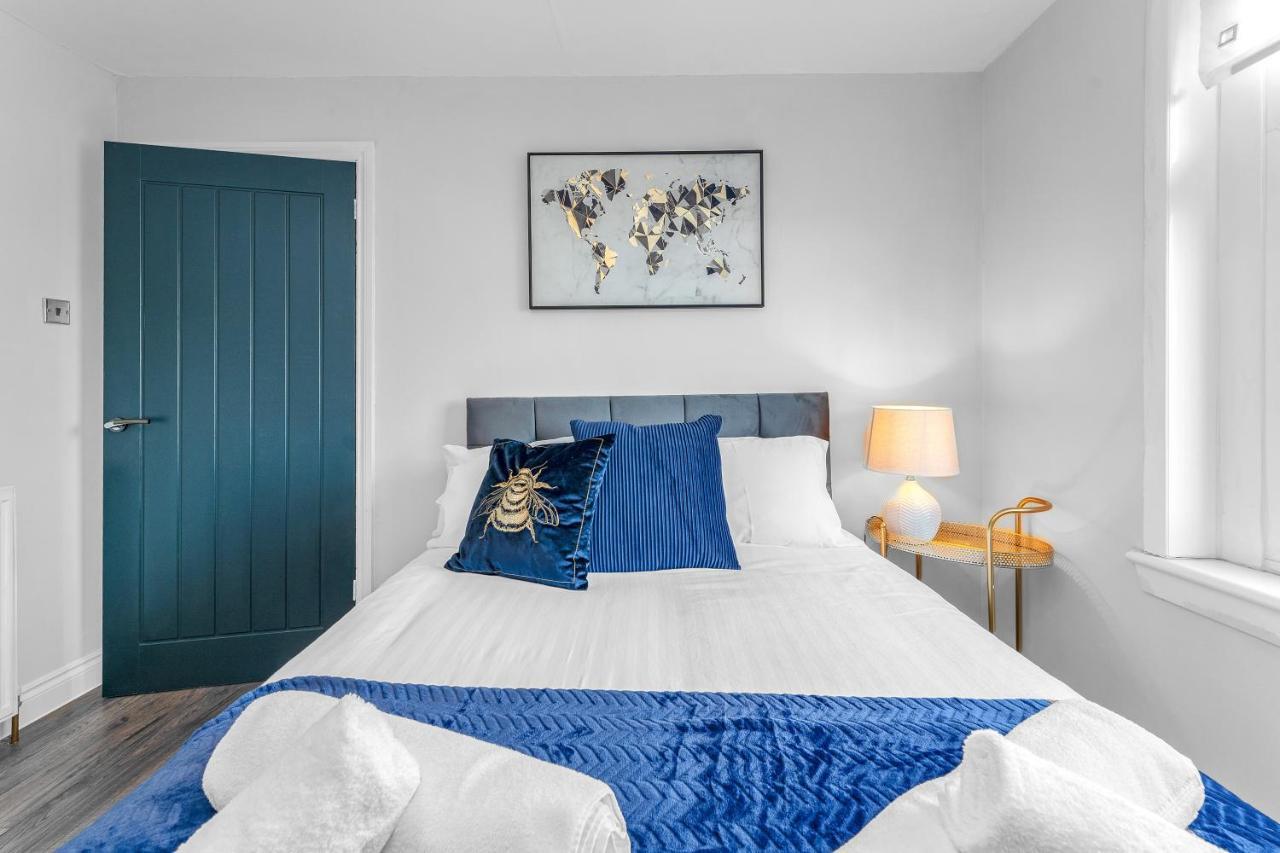 Modern & Spacious 2 Bedroom House - Free Parking - Front & Back Garden - Private Main Door Entrance Edinburgh Dış mekan fotoğraf