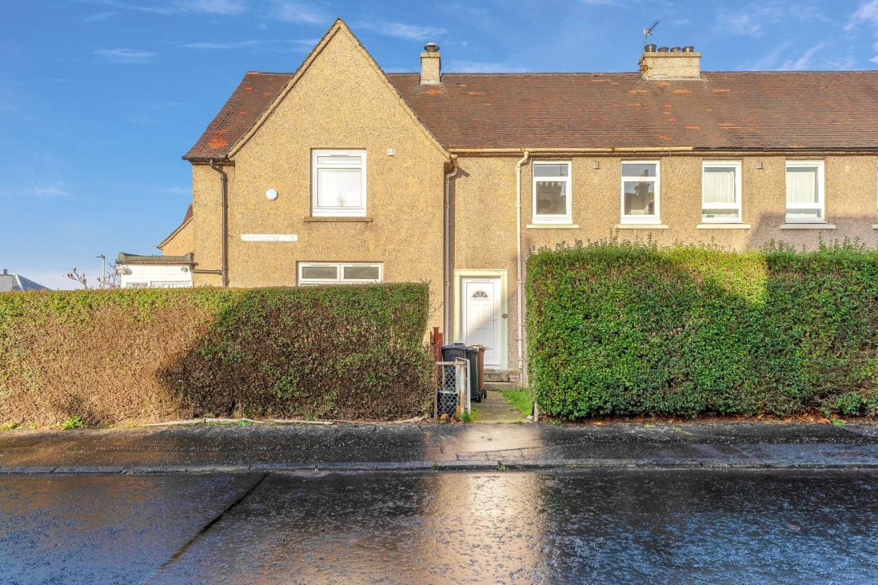 Modern & Spacious 2 Bedroom House - Free Parking - Front & Back Garden - Private Main Door Entrance Edinburgh Dış mekan fotoğraf