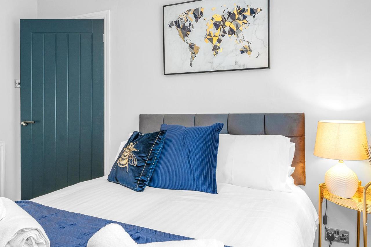 Modern & Spacious 2 Bedroom House - Free Parking - Front & Back Garden - Private Main Door Entrance Edinburgh Dış mekan fotoğraf
