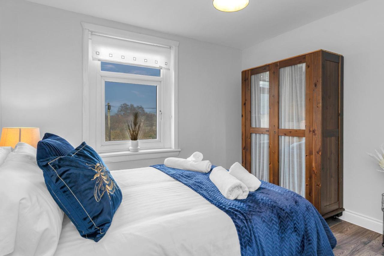 Modern & Spacious 2 Bedroom House - Free Parking - Front & Back Garden - Private Main Door Entrance Edinburgh Dış mekan fotoğraf